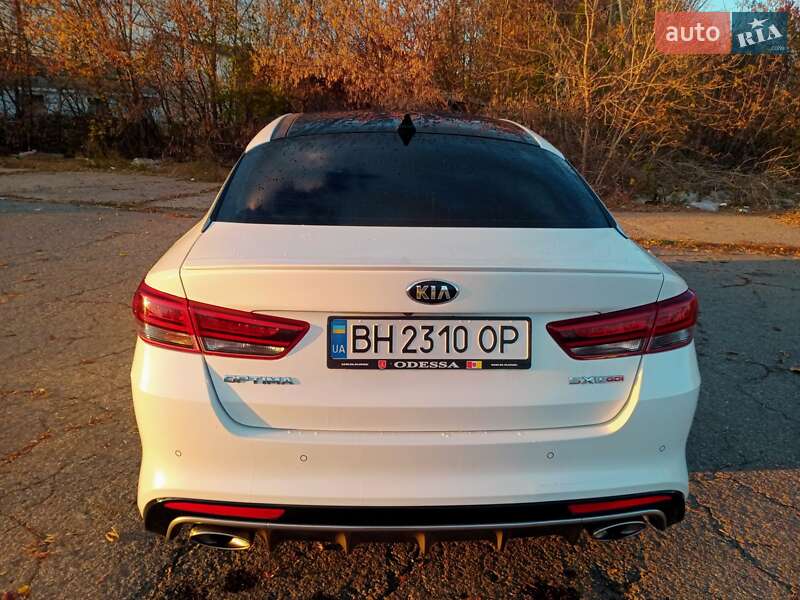 Седан Kia Optima 2016 в Благовещенском