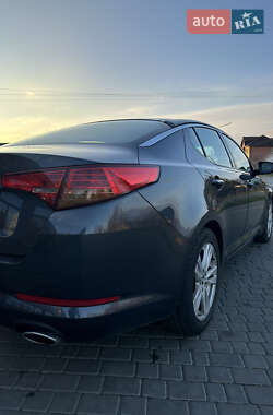 Седан Kia Optima 2012 в Владимире