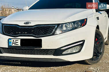 Седан Kia Optima 2013 в Днепре