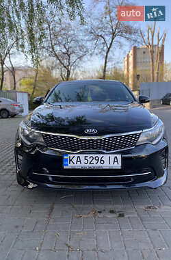 Седан Kia Optima 2017 в Киеве