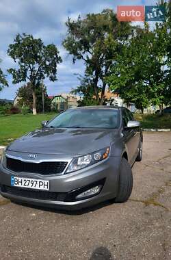 Седан Kia Optima 2012 в Болграде