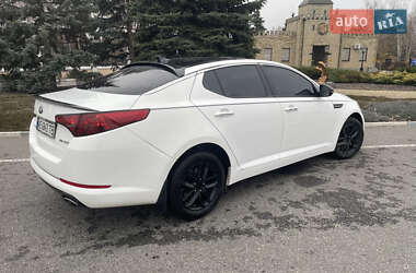 Седан Kia Optima 2013 в Днепре