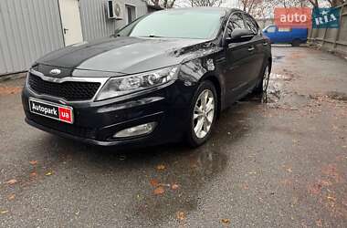 Седан Kia Optima 2013 в Киеве