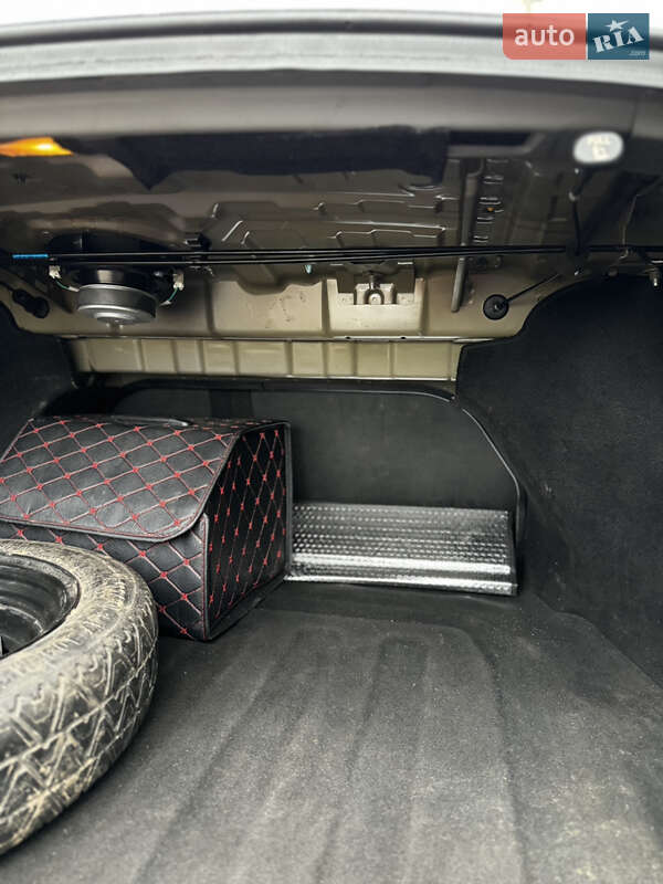 Седан Kia Optima 2011 в Миргороді