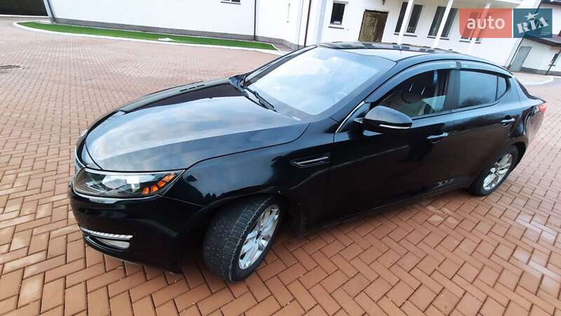 Седан Kia Optima 2011 в Киеве