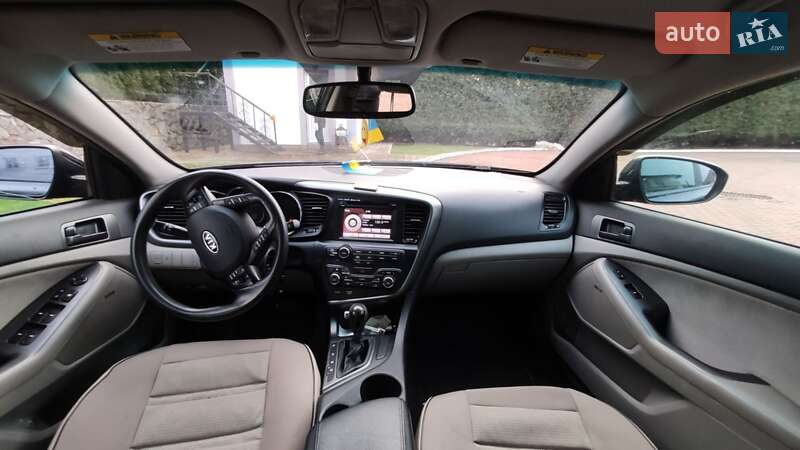 Седан Kia Optima 2011 в Киеве