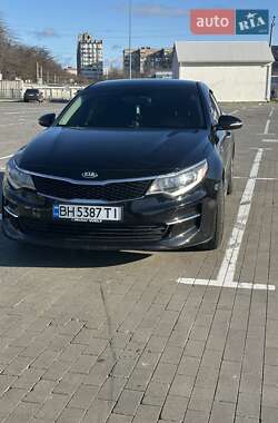 Седан Kia Optima 2016 в Одессе