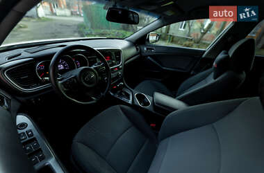 Седан Kia Optima 2015 в 