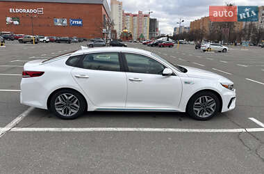 Седан Kia Optima 2019 в Киеве