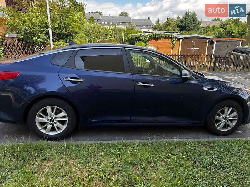 Седан Kia Optima 2016 в Львове