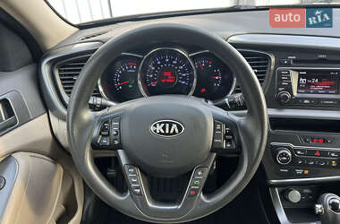 Седан Kia Optima 2013 в Києві