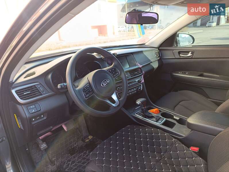 Седан Kia Optima 2017 в Полтаве