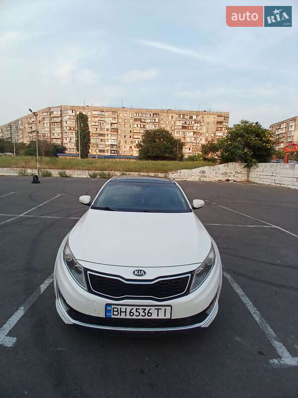 Седан Kia Optima 2013 в Одессе