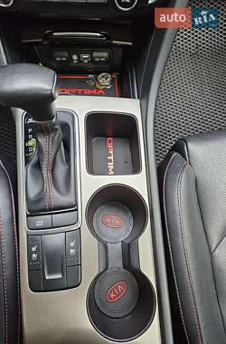 Седан Kia Optima 2017 в 