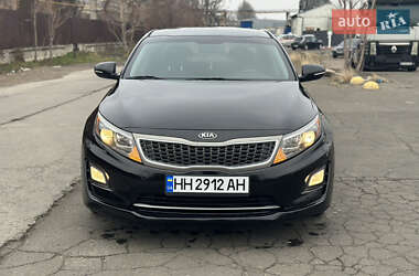 Седан Kia Optima 2014 в 