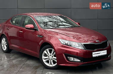 Седан Kia Optima 2013 в 