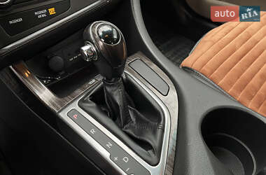 Седан Kia Optima 2013 в 