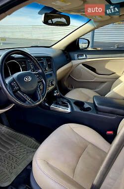 Седан Kia Optima 2012 в 