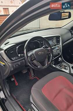 Седан Kia Optima 2013 в Черняхове