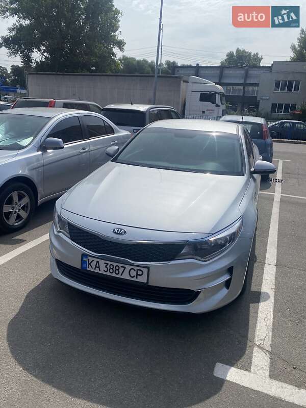 Седан Kia Optima 2016 в Киеве