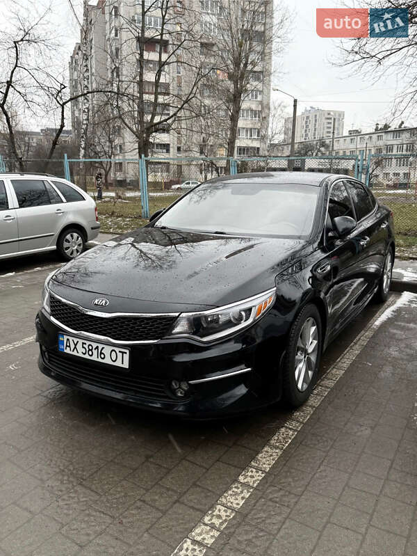 Седан Kia Optima 2016 в Львове