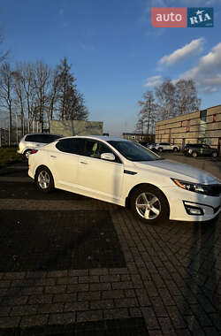 Седан Kia Optima 2015 в 