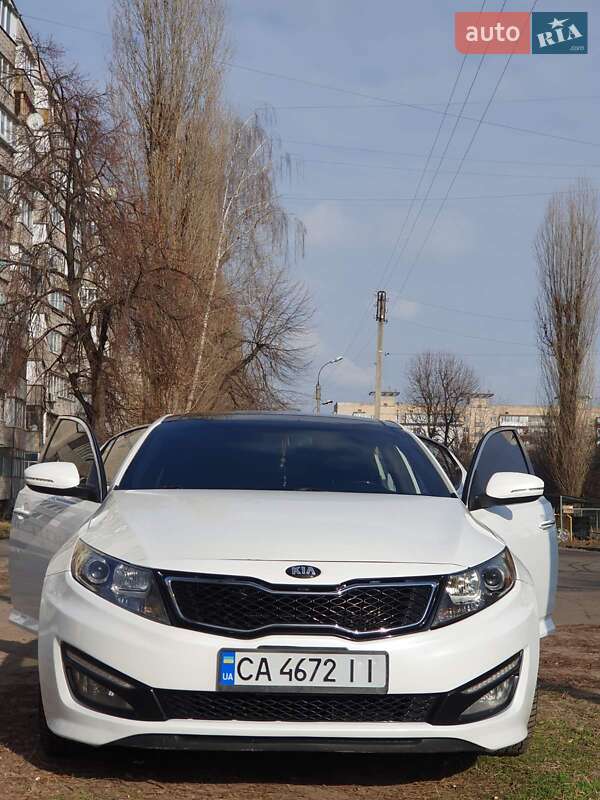 Седан Kia Optima 2013 в Черкасах
