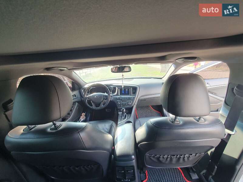 Седан Kia Optima 2013 в Черкасах