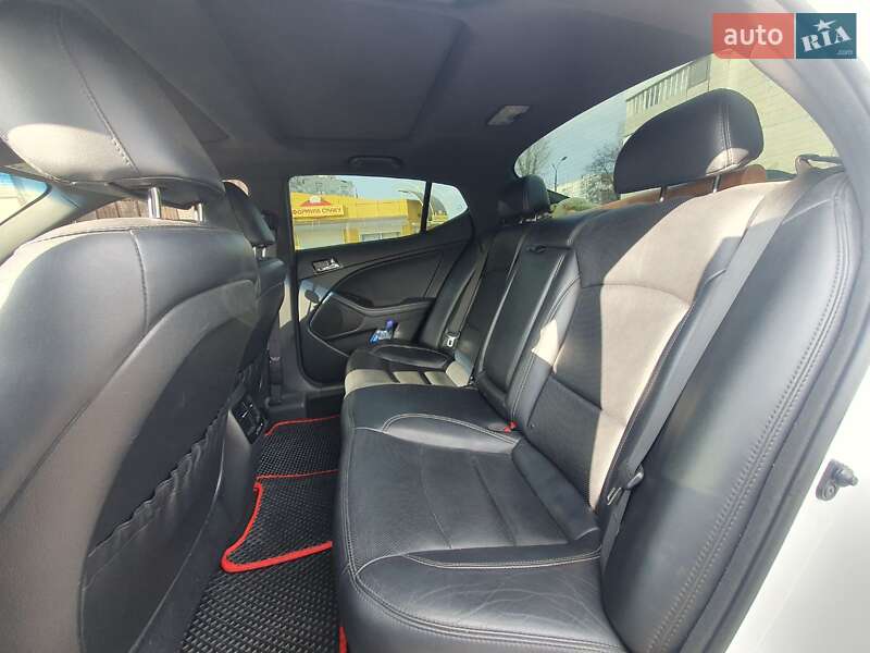 Седан Kia Optima 2013 в Черкасах