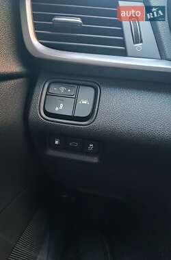 Седан Kia Optima 2019 в 
