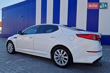 Седан Kia Optima 2015 в Калуше