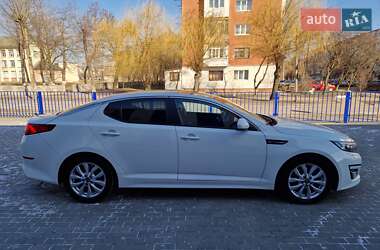 Седан Kia Optima 2015 в Калуше