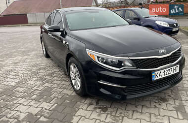 Седан Kia Optima 2016 в Киеве