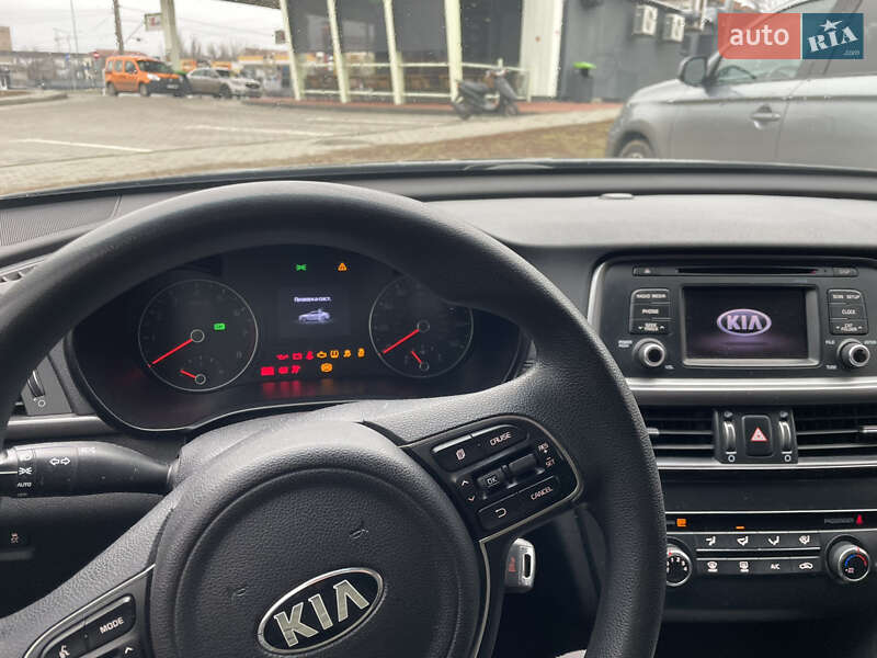 Седан Kia Optima 2016 в Киеве