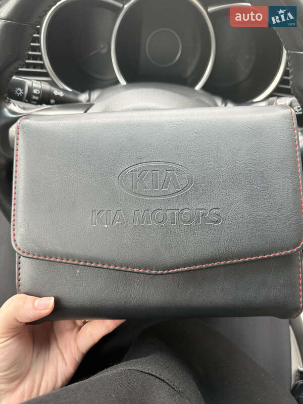 Седан Kia Optima 2014 в Харкові