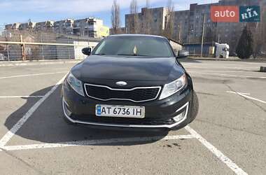Седан Kia Optima 2013 в 