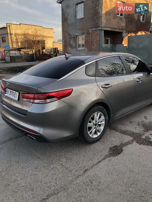 Седан Kia Optima 2017 в Хмельницком