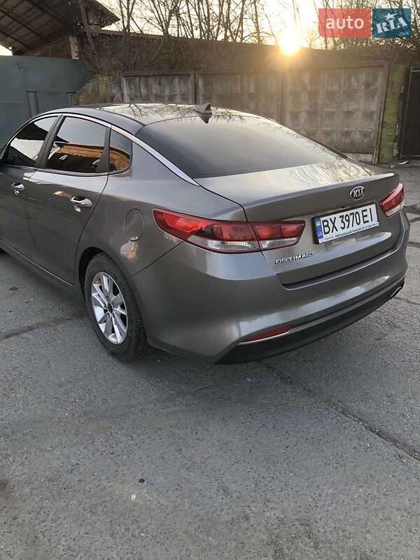 Седан Kia Optima 2017 в Хмельницком