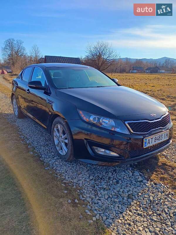 Седан Kia Optima 2012 в Ивано-Франковске