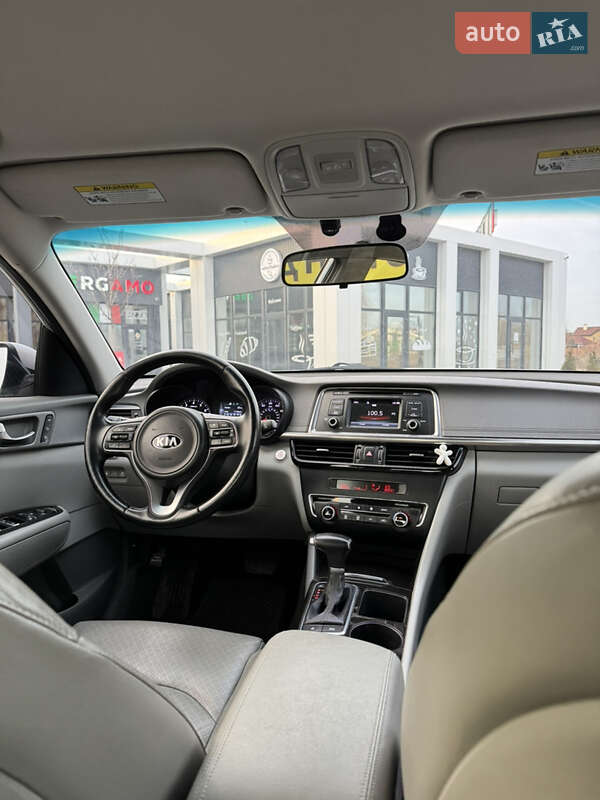 Седан Kia Optima 2016 в Дніпрі