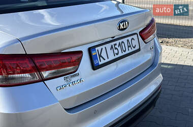 Седан Kia Optima 2016 в 