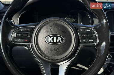 Седан Kia Optima 2016 в 