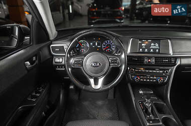 Седан Kia Optima 2017 в 