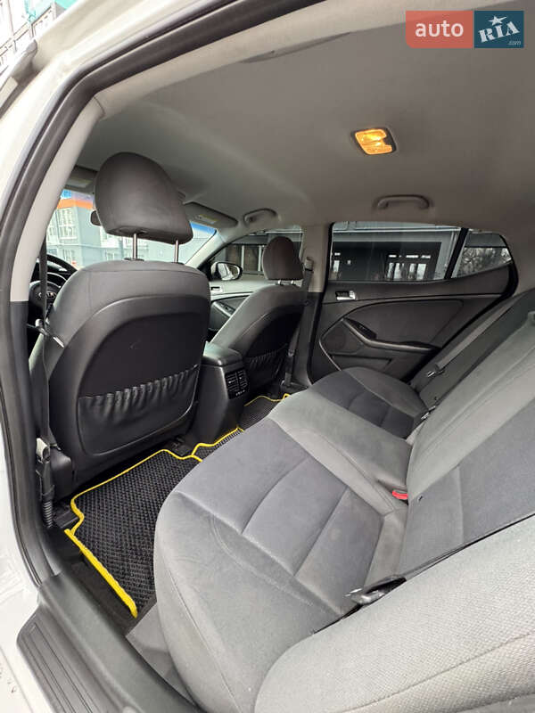 Седан Kia Optima 2014 в Чернигове