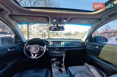 Седан Kia Optima 2016 в Полонному