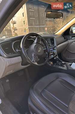 Седан Kia Optima 2014 в 