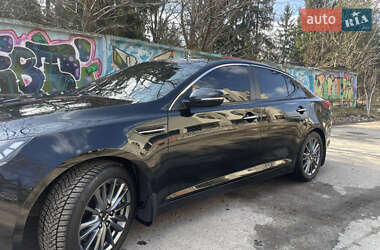 Седан Kia Optima 2011 в 