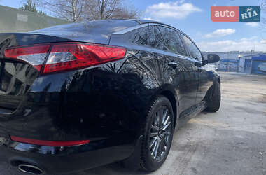 Седан Kia Optima 2011 в 