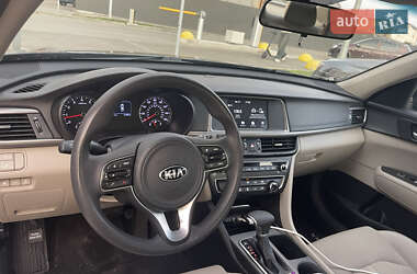 Седан Kia Optima 2017 в 