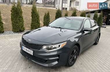 Седан Kia Optima 2016 в 